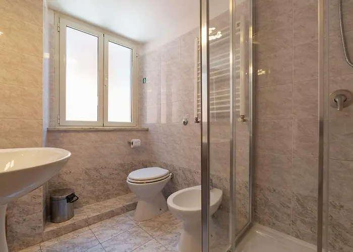 Casa Zeffiro - Fromhometorome Rom